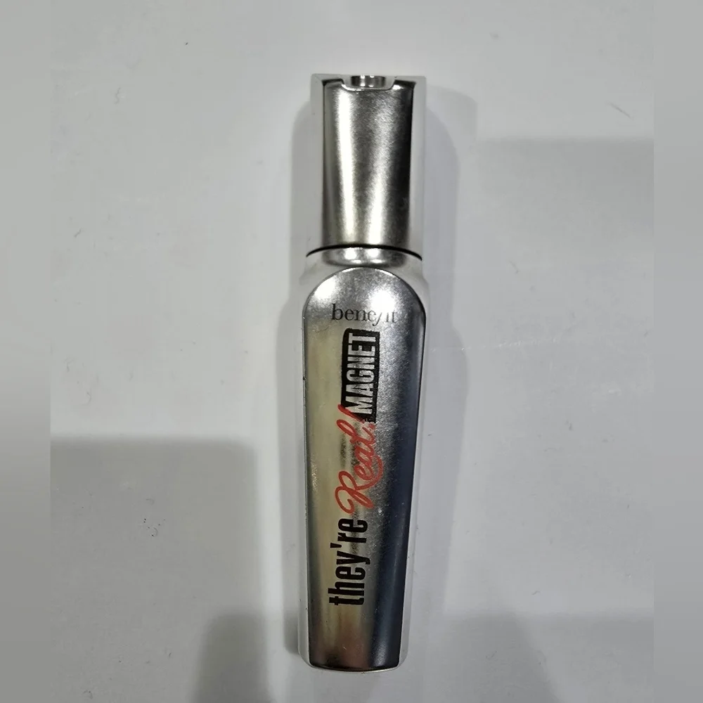 Benefit They're Real! Magnet Travel Size Mini Mascara Black NWOB .16 FL Oz